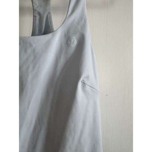 LULULEMON LIGHTWEIGHT TENNIS TANK BUILT-IN SHELF BRA STARCH BLUE SZ 12 EXCELLENT - Picture 2 of 4
